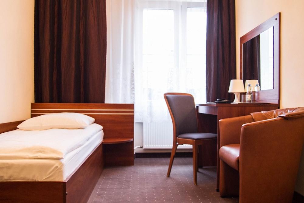 Hotel Mazowiecki Wow Warsaw Ngoại thất bức ảnh