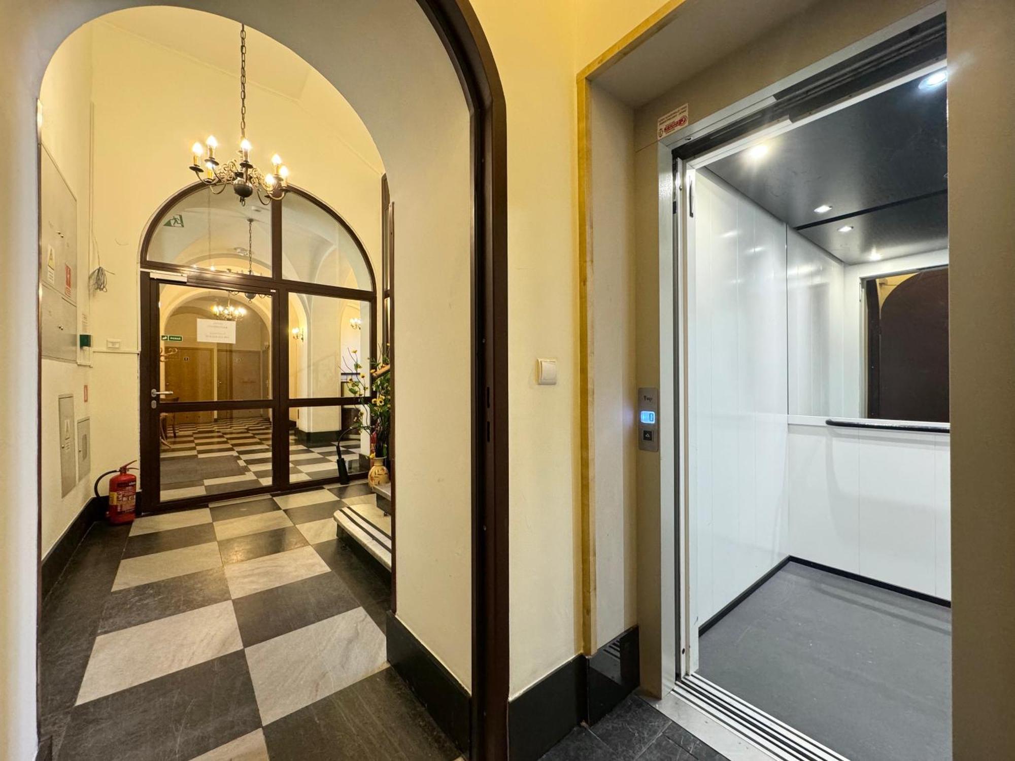 Hotel Mazowiecki Wow Warsaw Ngoại thất bức ảnh