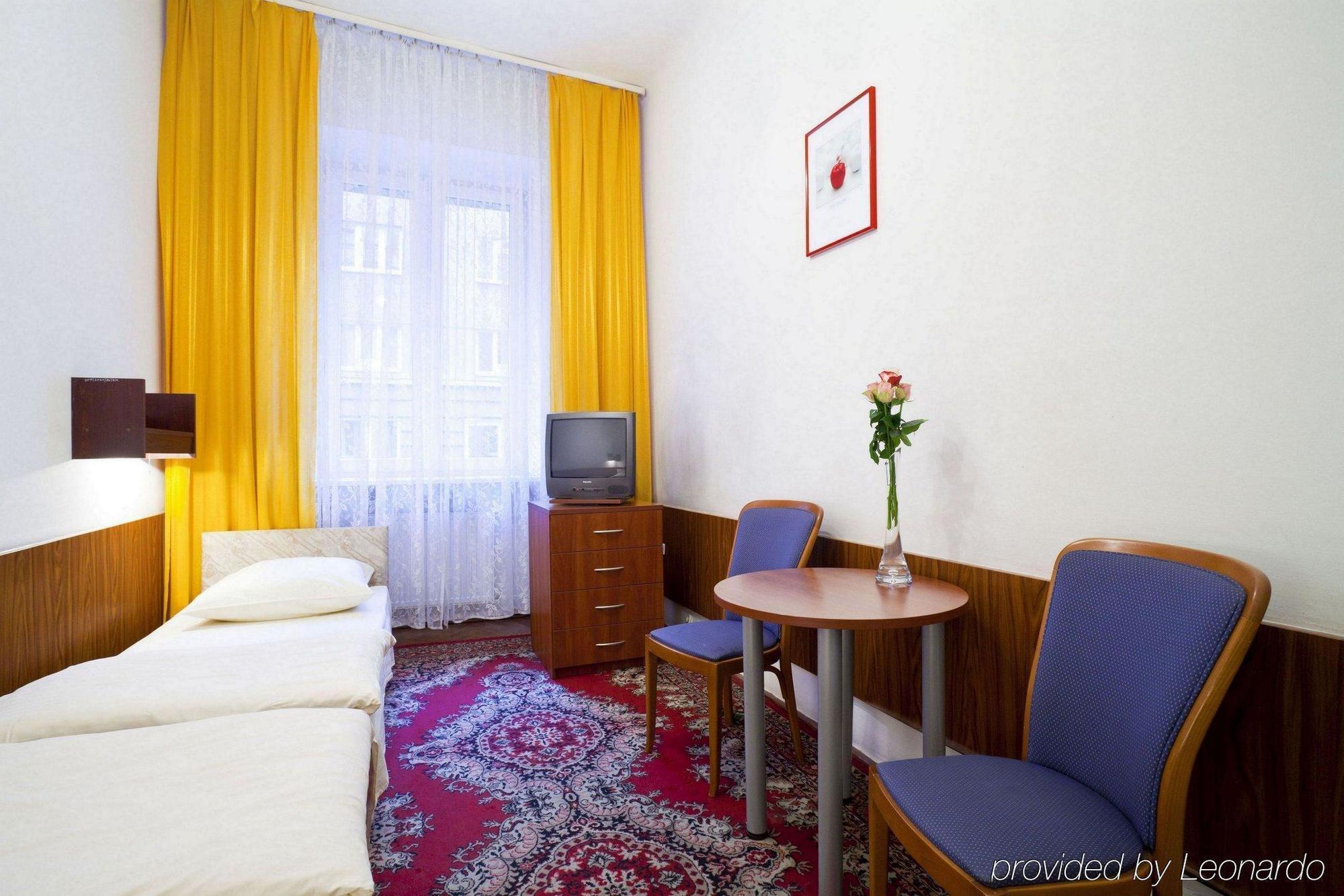 Hotel Mazowiecki Wow Warsaw Phòng bức ảnh